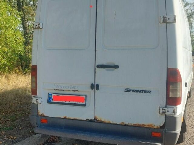 Білий Мерседес Sprinter, об'ємом двигуна 0 л та пробігом 500 тис. км за 7000 $, фото 5 на Automoto.ua