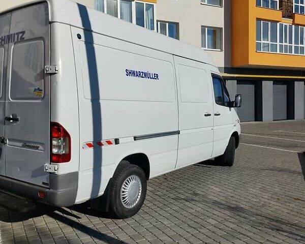 Белый Мерседес Sprinter, объемом двигателя 0 л и пробегом 375 тыс. км за 10000 $, фото 39 на Automoto.ua