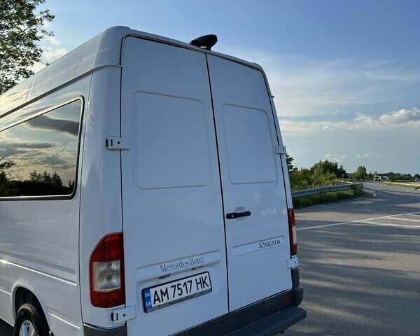 Белый Мерседес Sprinter, объемом двигателя 2.1 л и пробегом 225 тыс. км за 11950 $, фото 19 на Automoto.ua