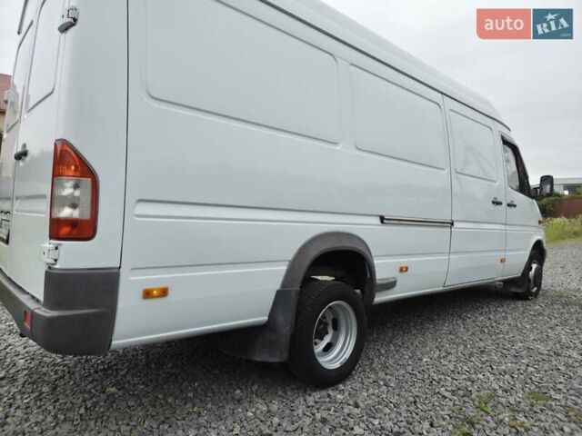 Белый Мерседес Sprinter, объемом двигателя 2.7 л и пробегом 350 тыс. км за 19800 $, фото 10 на Automoto.ua