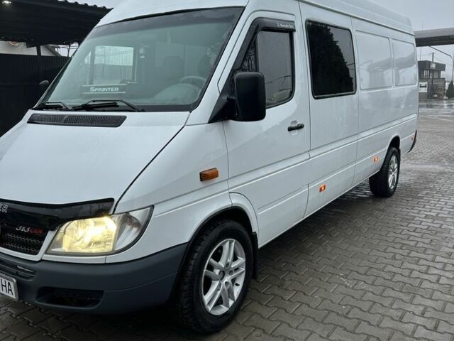 Белый Мерседес Sprinter, объемом двигателя 2.1 л и пробегом 850 тыс. км за 10500 $, фото 21 на Automoto.ua