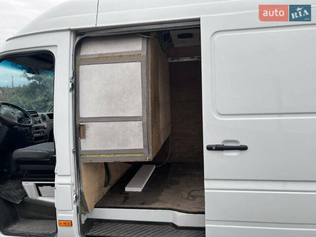 Белый Мерседес Sprinter, объемом двигателя 0 л и пробегом 480 тыс. км за 13900 $, фото 14 на Automoto.ua