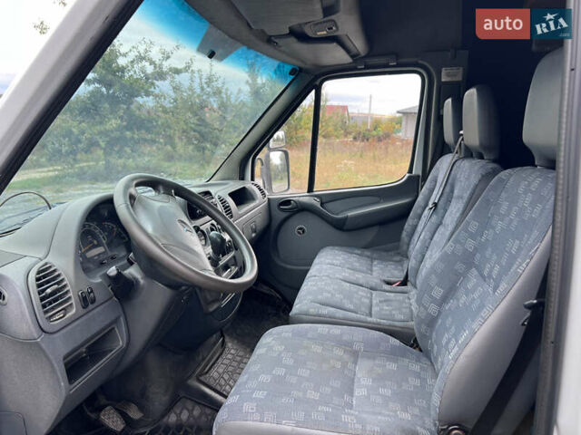 Белый Мерседес Sprinter, объемом двигателя 0 л и пробегом 480 тыс. км за 13900 $, фото 13 на Automoto.ua