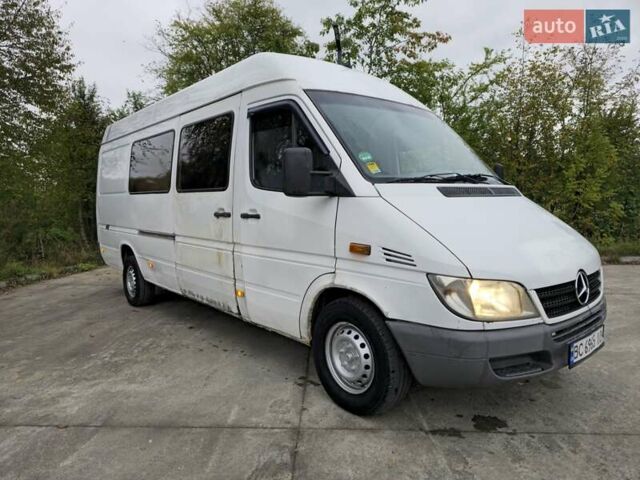 Белый Мерседес Sprinter, объемом двигателя 2.1 л и пробегом 656 тыс. км за 6500 $, фото 1 на Automoto.ua