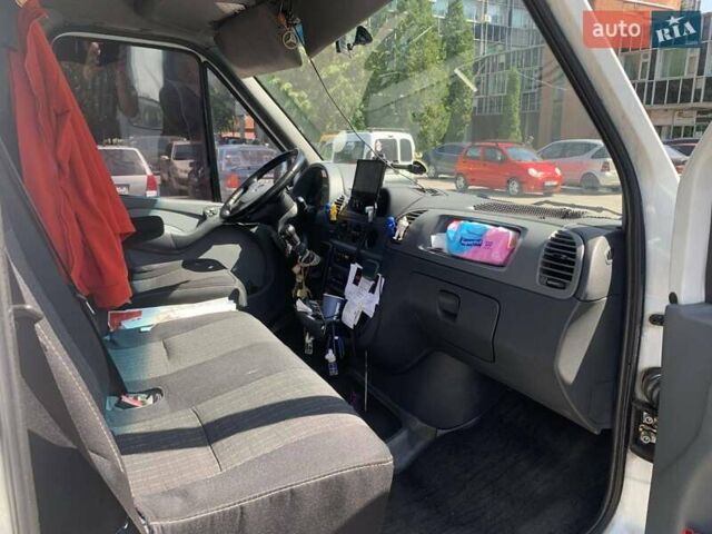 Белый Мерседес Sprinter, объемом двигателя 2.69 л и пробегом 625 тыс. км за 11999 $, фото 7 на Automoto.ua