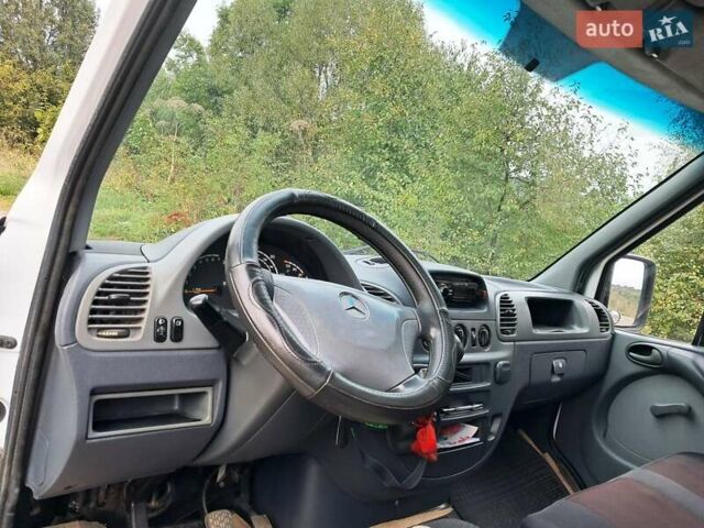 Белый Мерседес Sprinter, объемом двигателя 2.1 л и пробегом 476 тыс. км за 8700 $, фото 10 на Automoto.ua