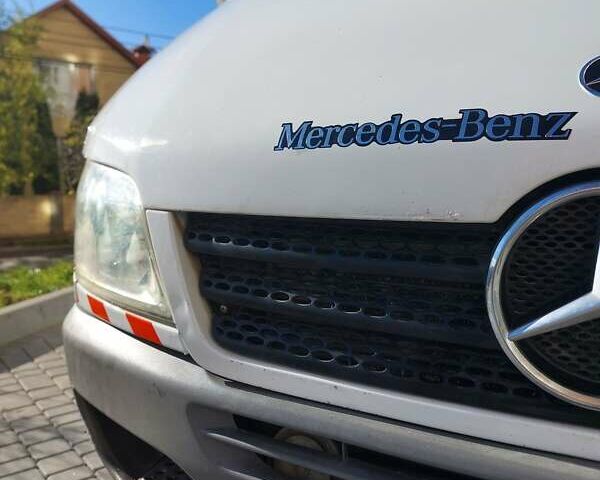 Белый Мерседес Sprinter, объемом двигателя 0 л и пробегом 375 тыс. км за 10000 $, фото 24 на Automoto.ua