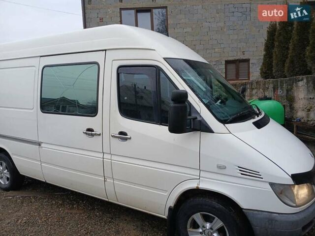 Белый Мерседес Sprinter, объемом двигателя 2.2 л и пробегом 450 тыс. км за 11000 $, фото 1 на Automoto.ua