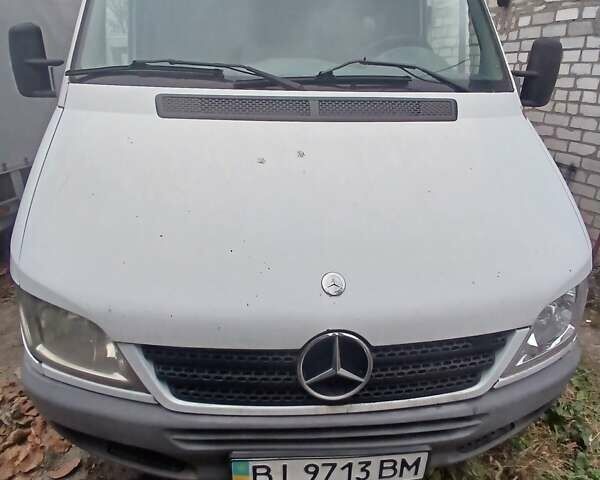 Белый Мерседес Sprinter, объемом двигателя 2.7 л и пробегом 520 тыс. км за 10000 $, фото 1 на Automoto.ua