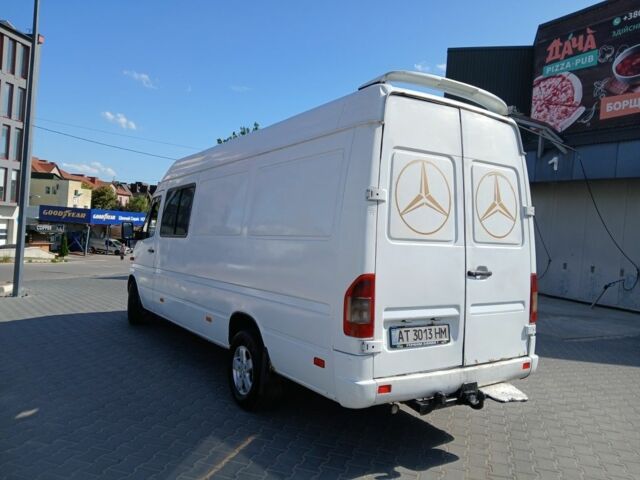 Белый Мерседес Sprinter, объемом двигателя 2.1 л и пробегом 313 тыс. км за 9555 $, фото 4 на Automoto.ua