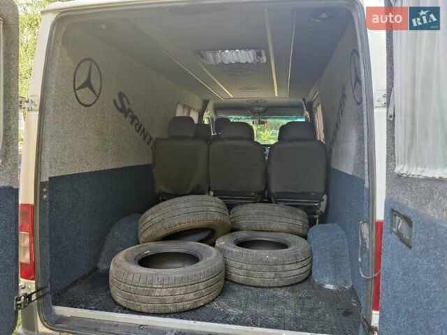 Белый Мерседес Sprinter, объемом двигателя 2.15 л и пробегом 518 тыс. км за 9000 $, фото 19 на Automoto.ua
