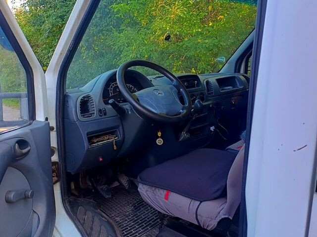 Білий Мерседес Sprinter, об'ємом двигуна 2.2 л та пробігом 302 тис. км за 5000 $, фото 8 на Automoto.ua