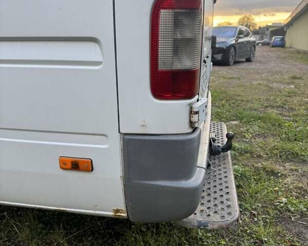 Белый Мерседес Sprinter, объемом двигателя 2.2 л и пробегом 388 тыс. км за 9700 $, фото 9 на Automoto.ua