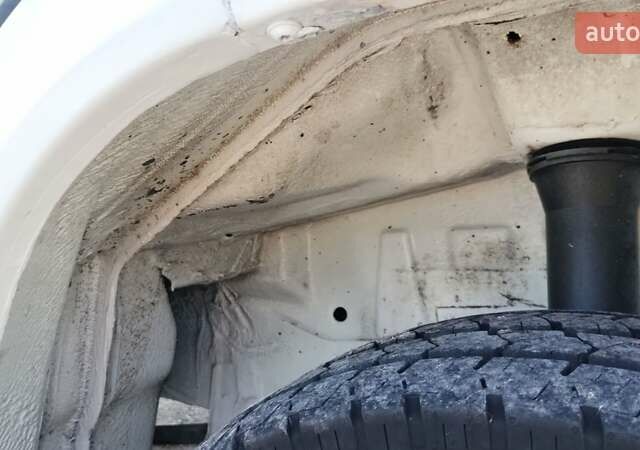 Белый Мерседес Sprinter, объемом двигателя 2.2 л и пробегом 473 тыс. км за 12900 $, фото 35 на Automoto.ua