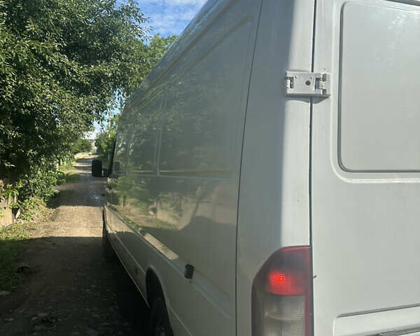 Белый Мерседес Sprinter, объемом двигателя 2.1 л и пробегом 600 тыс. км за 10000 $, фото 9 на Automoto.ua