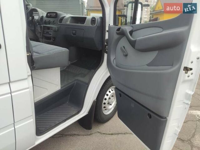 Белый Мерседес Sprinter, объемом двигателя 0 л и пробегом 298 тыс. км за 17500 $, фото 20 на Automoto.ua