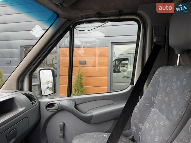 Белый Мерседес Sprinter, объемом двигателя 2.2 л и пробегом 770 тыс. км за 5996 $, фото 11 на Automoto.ua