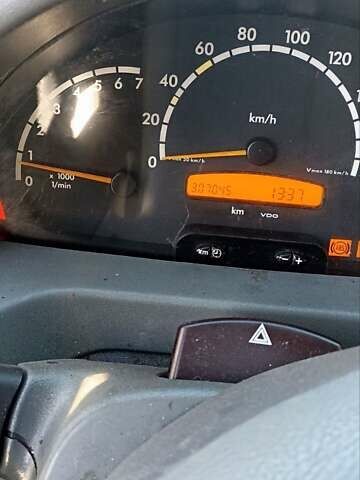 Белый Мерседес Sprinter, объемом двигателя 2.69 л и пробегом 307 тыс. км за 6999 $, фото 2 на Automoto.ua