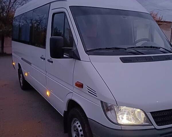 Білий Мерседес Sprinter, об'ємом двигуна 2.2 л та пробігом 350 тис. км за 12300 $, фото 2 на Automoto.ua