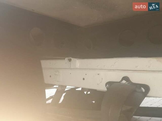 Белый Мерседес Sprinter, объемом двигателя 2.7 л и пробегом 510 тыс. км за 12500 $, фото 12 на Automoto.ua
