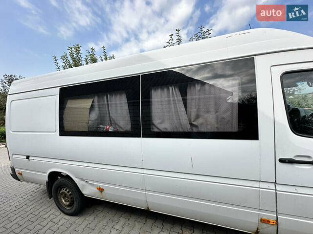 Белый Мерседес Sprinter, объемом двигателя 2.15 л и пробегом 450 тыс. км за 9500 $, фото 10 на Automoto.ua