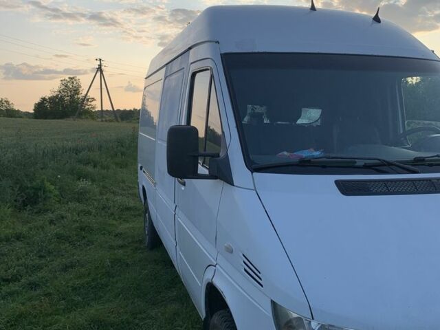 Белый Мерседес Sprinter, объемом двигателя 0 л и пробегом 3 тыс. км за 5700 $, фото 1 на Automoto.ua