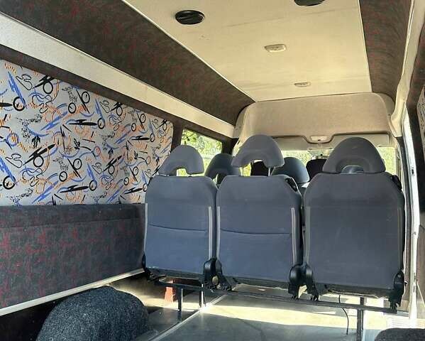 Белый Мерседес Sprinter, объемом двигателя 2.1 л и пробегом 226 тыс. км за 9300 $, фото 4 на Automoto.ua