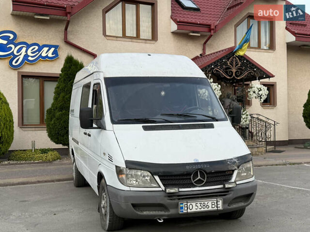 Белый Мерседес Sprinter, объемом двигателя 2.2 л и пробегом 480 тыс. км за 7250 $, фото 3 на Automoto.ua