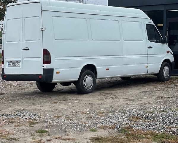Білий Мерседес Sprinter, об'ємом двигуна 2.15 л та пробігом 370 тис. км за 6500 $, фото 4 на Automoto.ua