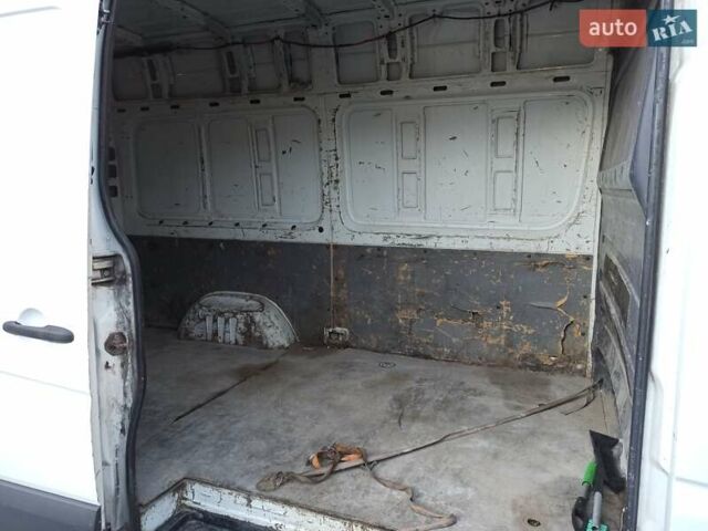 Белый Мерседес Sprinter, объемом двигателя 2.1 л и пробегом 470 тыс. км за 9900 $, фото 15 на Automoto.ua