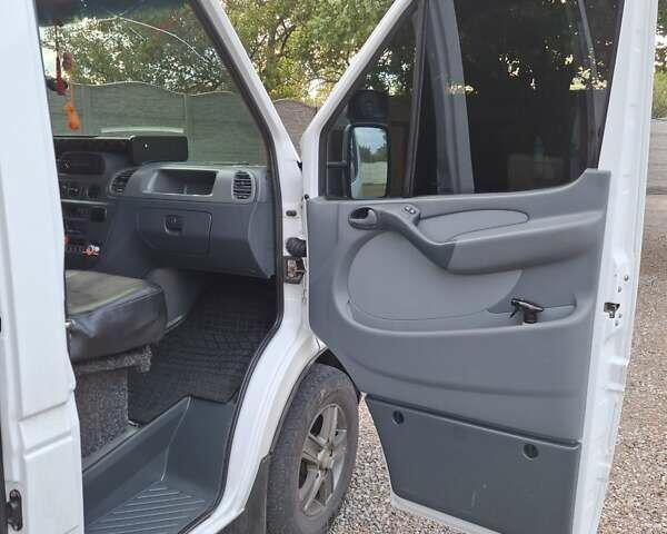 Білий Мерседес Sprinter, об'ємом двигуна 0 л та пробігом 480 тис. км за 10800 $, фото 20 на Automoto.ua
