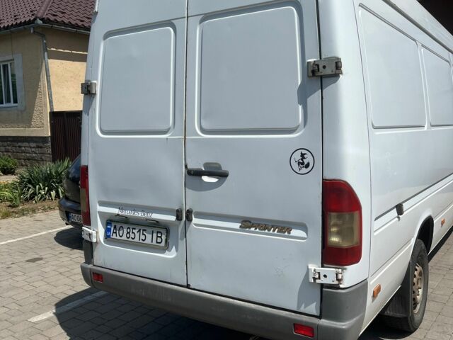 Білий Мерседес Sprinter, об'ємом двигуна 2.1 л та пробігом 450 тис. км за 7500 $, фото 9 на Automoto.ua