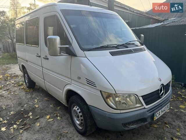 Белый Мерседес Sprinter, объемом двигателя 2.15 л и пробегом 513 тыс. км за 6000 $, фото 1 на Automoto.ua