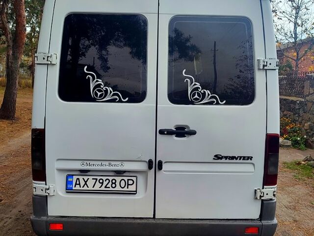 Белый Мерседес Sprinter, объемом двигателя 2.1 л и пробегом 0 тыс. км за 10000 $, фото 10 на Automoto.ua