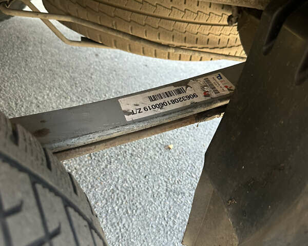 Білий Мерседес Sprinter, об'ємом двигуна 2.15 л та пробігом 415 тис. км за 13000 $, фото 18 на Automoto.ua