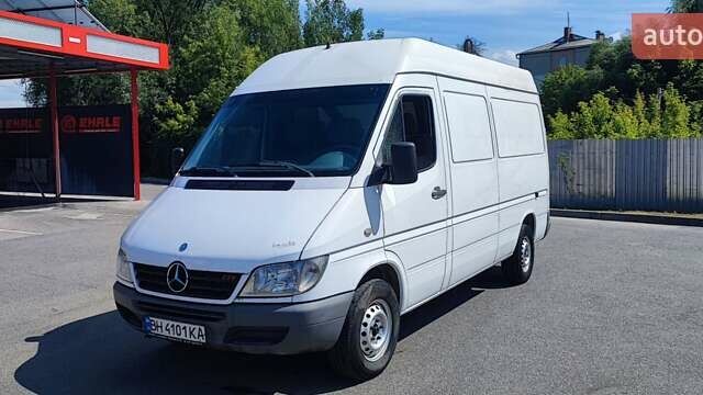 Белый Мерседес Sprinter, объемом двигателя 2.1 л и пробегом 320 тыс. км за 10200 $, фото 12 на Automoto.ua