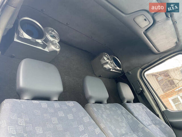 Белый Мерседес Sprinter, объемом двигателя 2.7 л и пробегом 422 тыс. км за 10000 $, фото 21 на Automoto.ua