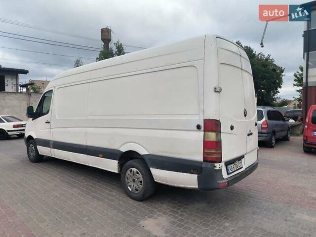 Белый Мерседес Sprinter, объемом двигателя 2.1 л и пробегом 692 тыс. км за 5600 $, фото 2 на Automoto.ua