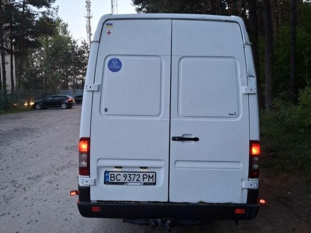 Белый Мерседес Sprinter, объемом двигателя 2.1 л и пробегом 400 тыс. км за 8100 $, фото 6 на Automoto.ua