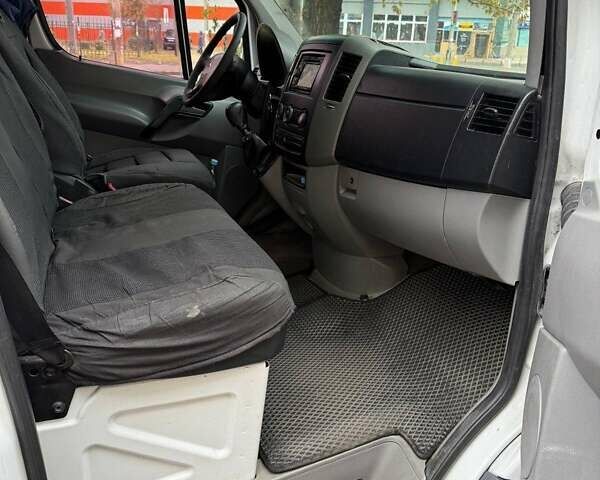 Білий Мерседес Sprinter, об'ємом двигуна 2.2 л та пробігом 595 тис. км за 13500 $, фото 4 на Automoto.ua