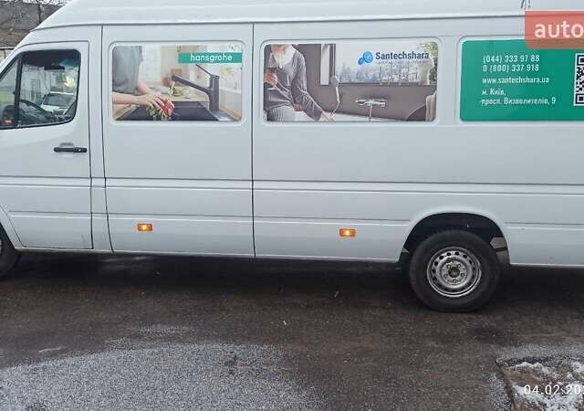 Белый Мерседес Sprinter, объемом двигателя 2.2 л и пробегом 622 тыс. км за 9700 $, фото 2 на Automoto.ua
