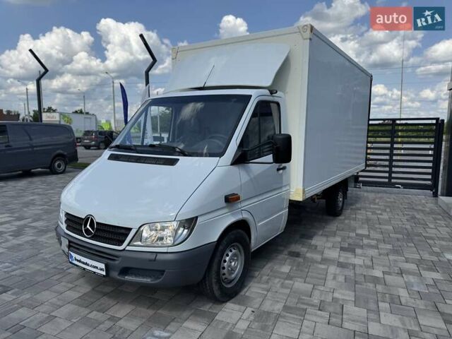 Белый Мерседес Sprinter, объемом двигателя 2.7 л и пробегом 162 тыс. км за 15300 $, фото 7 на Automoto.ua