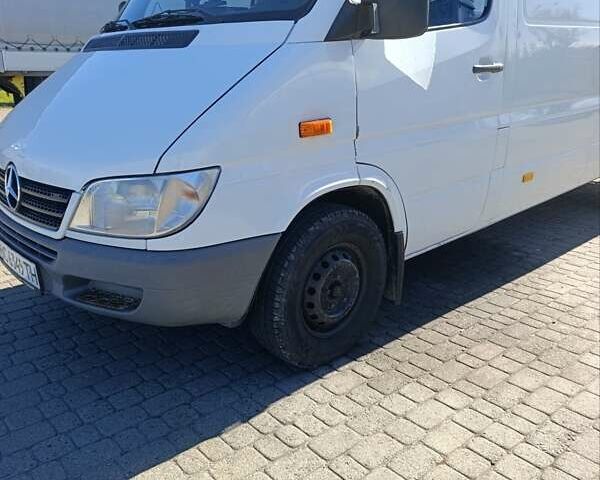 Белый Мерседес Sprinter, объемом двигателя 2.2 л и пробегом 450 тыс. км за 9500 $, фото 7 на Automoto.ua