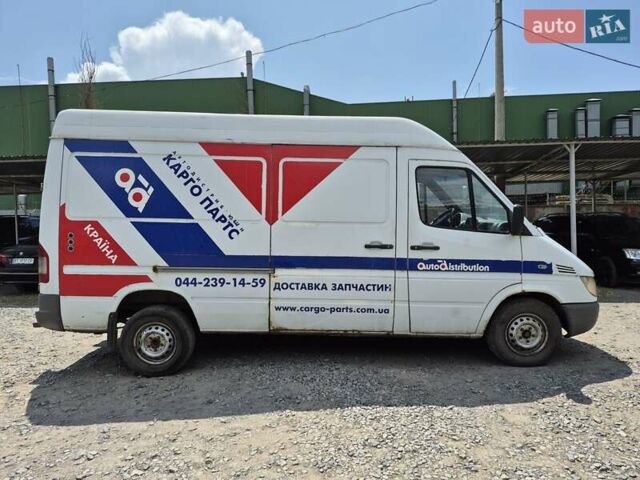Белый Мерседес Sprinter, объемом двигателя 2.7 л и пробегом 435 тыс. км за 7100 $, фото 3 на Automoto.ua
