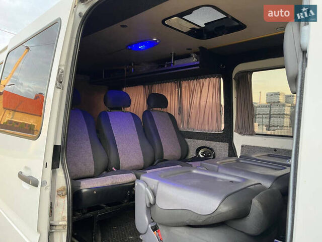 Белый Мерседес Sprinter, объемом двигателя 2.15 л и пробегом 630 тыс. км за 7700 $, фото 11 на Automoto.ua