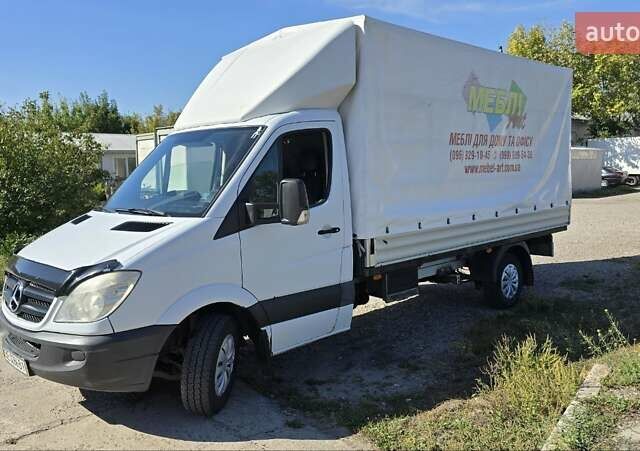 Белый Мерседес Sprinter, объемом двигателя 2.15 л и пробегом 442 тыс. км за 12000 $, фото 9 на Automoto.ua