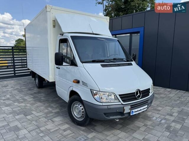 Белый Мерседес Sprinter, объемом двигателя 2.7 л и пробегом 162 тыс. км за 15300 $, фото 5 на Automoto.ua