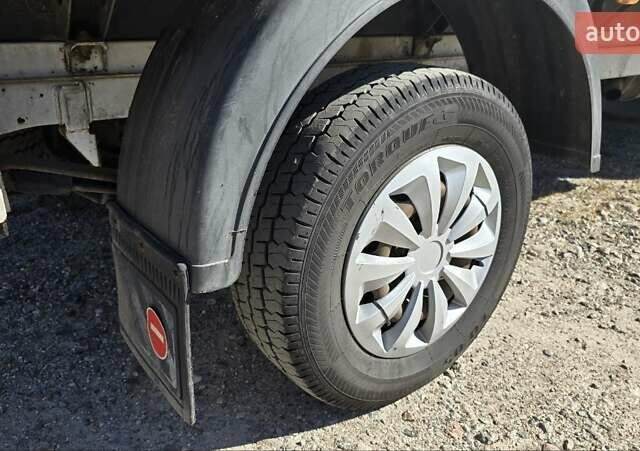 Белый Мерседес Sprinter, объемом двигателя 2.15 л и пробегом 442 тыс. км за 12000 $, фото 4 на Automoto.ua