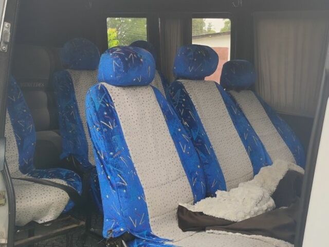 Белый Мерседес Sprinter, объемом двигателя 2.1 л и пробегом 500 тыс. км за 7600 $, фото 9 на Automoto.ua