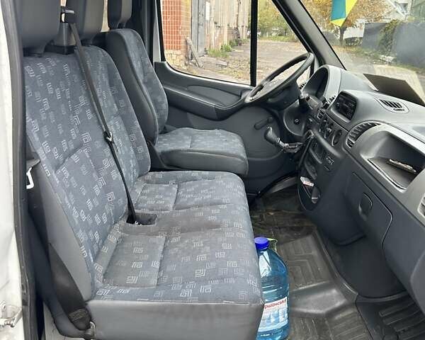 Білий Мерседес Sprinter, об'ємом двигуна 2.15 л та пробігом 423 тис. км за 6700 $, фото 4 на Automoto.ua